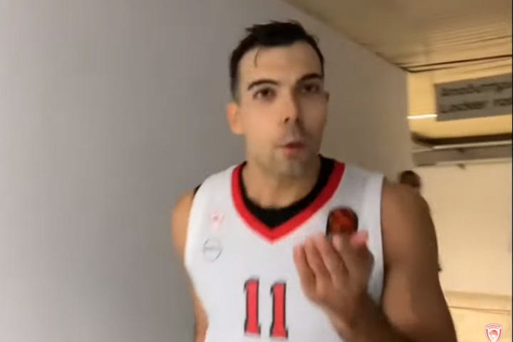 Το πριν και το μετά των “ερυθρολεύκων” αποδυτηρίων στην νίκη επί του Παναθηναϊκού