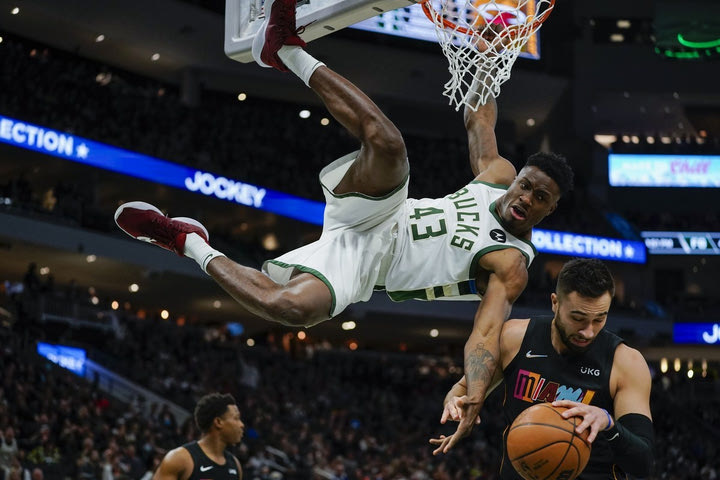NBA: Η μεγάλη κίνηση του Θανάση Αντετοκούνμπο που κρατάει τα γούρια του