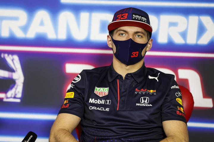 Formula 1 – Άμπου Ντάμπι:  Ο Φερστάπεν διαβεβαιώνει πως ξέρει τι γράφει ο αγωνιστικός κώδικας