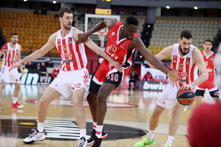 Η βαθμολογία της EuroLeague: Ο Ολυμπιακός στο 12-8 μετά από την ήττα από τον Ερυθρό Αστέρα