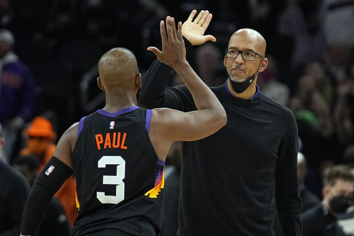 Προγνωστικά NBA: Με τρία ειδικά παικτών και το σερί των Σανς