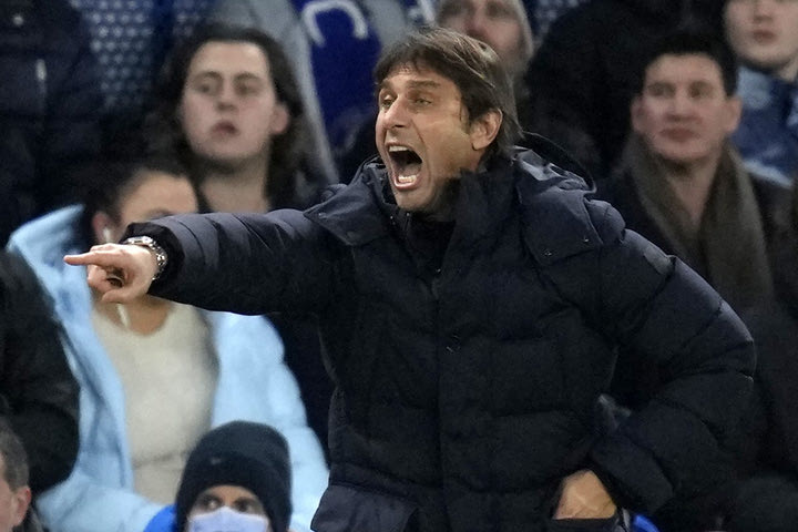 Κόντε: “Αυτό το παιχνίδι έδειξε το χάσμα της Τότεναμ με τις κορυφαίες ομάδες”