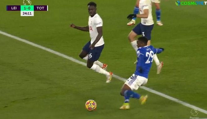 Το 1-0 για την Λέστερ με το πλασέ του Ντάκα