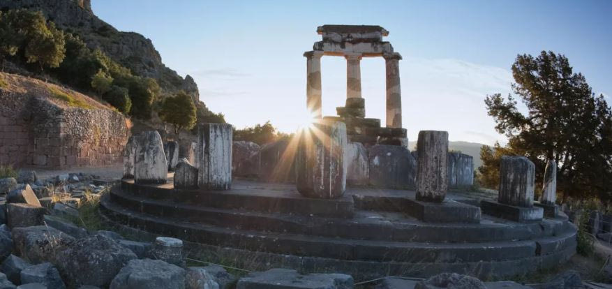 Τα μυστικά των Δελφών: Η αρχή, η ακμή, το τέλος και η τελευταία μάχη για το «Κέντρο του Αρχαίου Κόσμου»