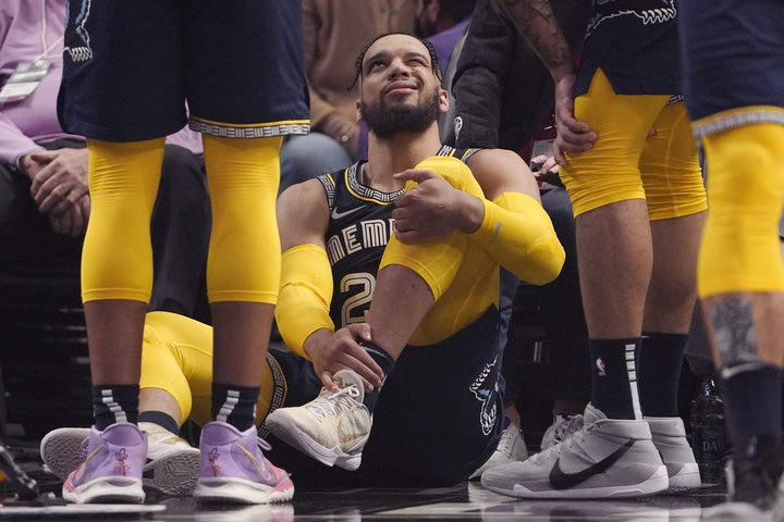 NBA: Γύρισε άσχημα τον αστράγαλό του ο Ντίλον Μπρουκς, ανησυχία στους Γκρίζλις