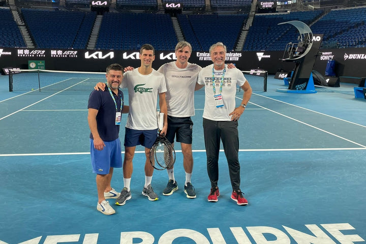 Τζόκοβιτς: “Θέλω να μείνω και να αγωνιστώ στο Australian Open”