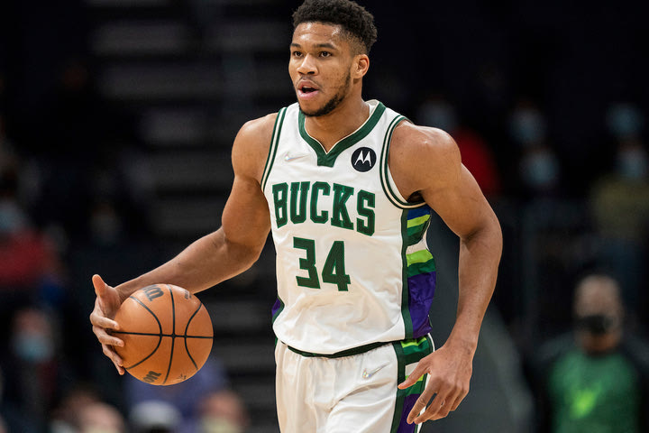 Γιάννης Αντετοκούνμπο: Ο Greek Freak παρέμεινε τέταρτος στην τρίτη καταμέτρηση για το All-Star Game