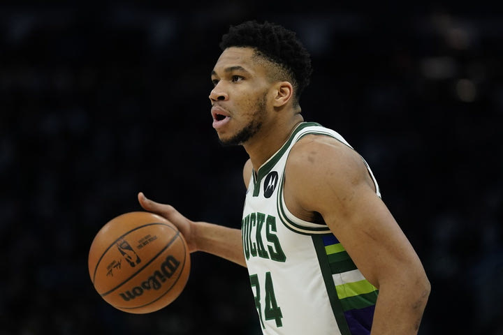 NBA, Γιάννης Αντετοκούνμπο: Οι καλύτερες στιγμές από την 31αρα του στην ήττα των Μπακς από τους Γουόριορς