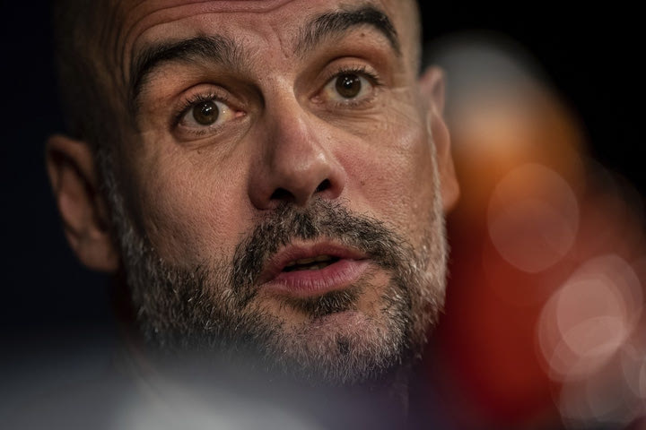 Μπαρτσελόνα: Ο Πεπ Γκουαρδιόλα στο Palau Blaugrana για το παιχνίδι με τη Βιλερμπάν