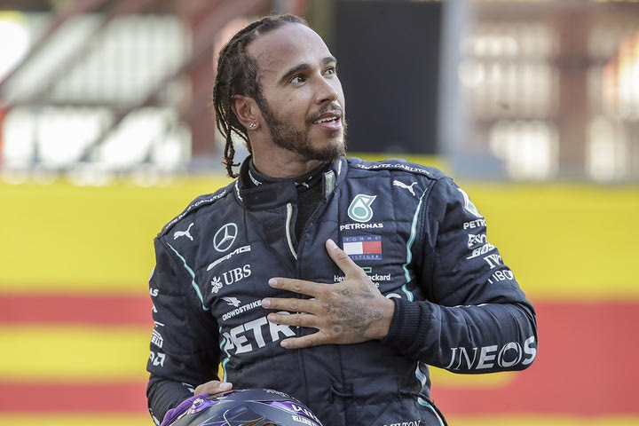 Χάμιλτον, το πρώτο ποστ μετά το Άμπου Ντάμπι: “I’m back”