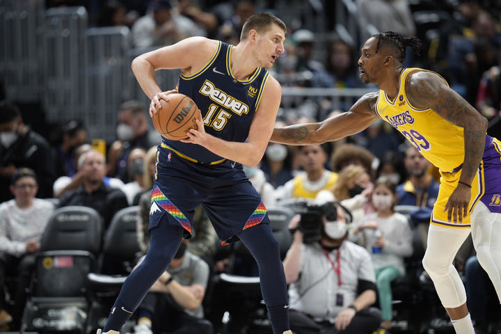 NBA: Οι Νάγκετς ισοπέδωσαν τους Λέικερς, νίκη με 133-96 για το Ντένβερ