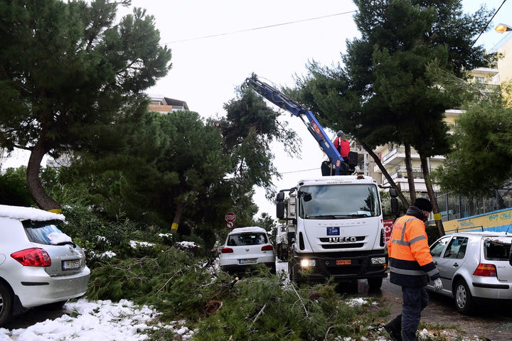 Κακοκαιρία Ελπίδα LIVE: Υποχωρούν τα φαινόμενα, παραμένουν τα προβλήματα – Τι άφησε πίσω του ο χιονιάς