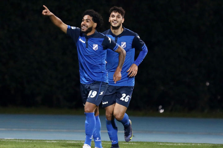 Super League 2: Βήμα πρωτιάς η Καλλιθέα, επέστρεψε στις νίκες η Καλαμάτα