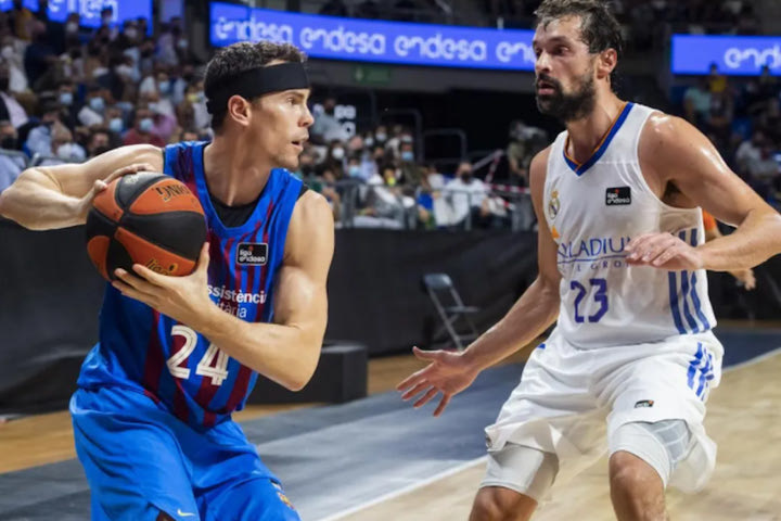 Ρεάλ Μαδρίτης – Μπαρτσελόνα 75-85: Κούριτς και Σανλί υπέγραψαν το διπλό στο clasico της Liga Endesa