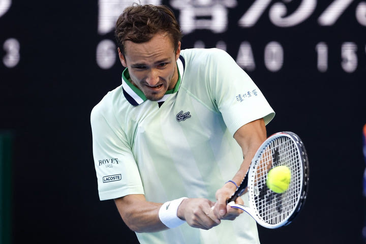Australian Open: Δύσκολα στα προημιτελικά ο Μεντβέντεφ