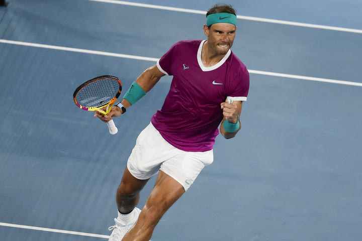 Australian Open: Ο Ναδάλ έχασε σετ από τον Χατσάνοφ, αλλά προκρίθηκε στους “16”