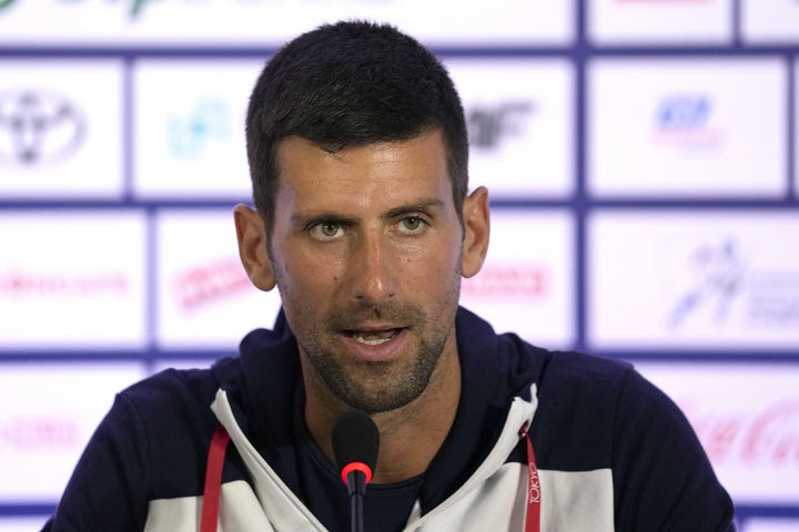 Σέρβος δημοσιογράφος στo SPORT24: “Ο Τζόκοβιτς έχει εξελιχθεί σε ήρωα του αντιεμβολιαστικού κινήματος και δεν του κάνει καλό”