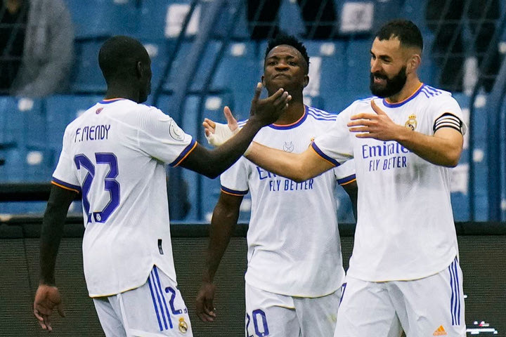 Μπαρτσελόνα – Ρεάλ 2-3 παρ.: Της πήρε τον αέρα με πέμπτη σερί νίκη στο clasico και τελικό στο Supercopa
