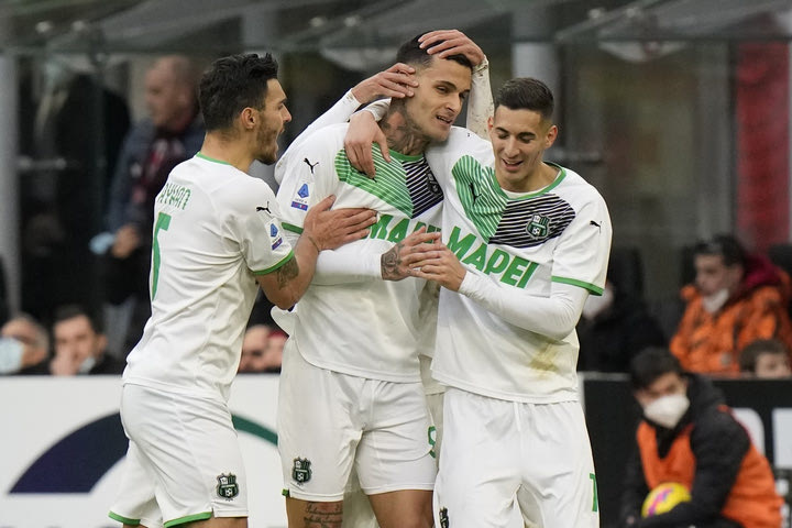 Σασουόλο – Κάλιαρι 1-0: Πρόκριση στα προημιτελικά του κυπέλλου, βασικοί Κυριακόπουλος και Κουρφαλίδης
