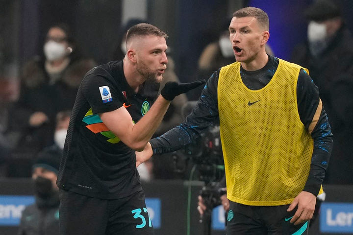 Ίντερ – Λάτσιο 2-1: Ανέκτησε την κορυφή με την άμυνα να παίζει επίθεση