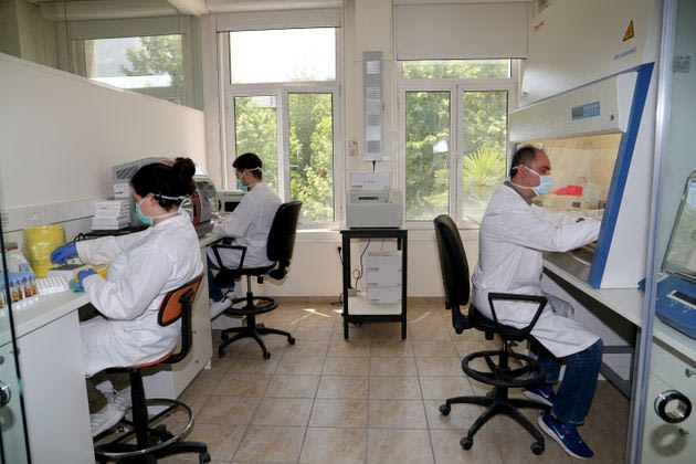 Γιατί ορίστηκε το πλαφόν στα 47 ευρώ και όχι παρακάτω για τα μοριακά τεστ