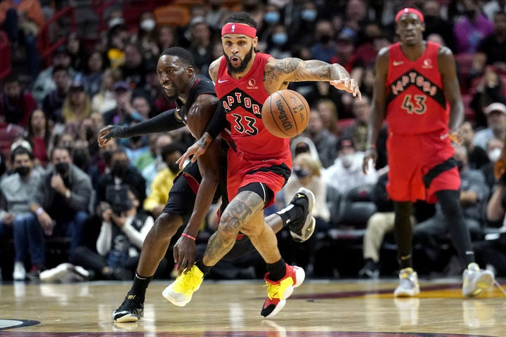 NBA: Τρελή νίκη των Ράπτορς με 124-120 στο Μαϊάμι στην 3η παράταση, γκάφα του Σπόλστρα στο τέλος της 2ης παράτασης