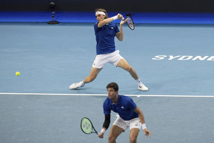 ATP Cup: Τσιτσιπάς και Περβολαράκης επικράτησαν στο διπλό κόντρα στην Πολωνία