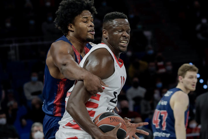Μπασκόνια – Ολυμπιακός 62-72: Ατσάλινη αντίδραση και τέλος στο αρνητικό σερί