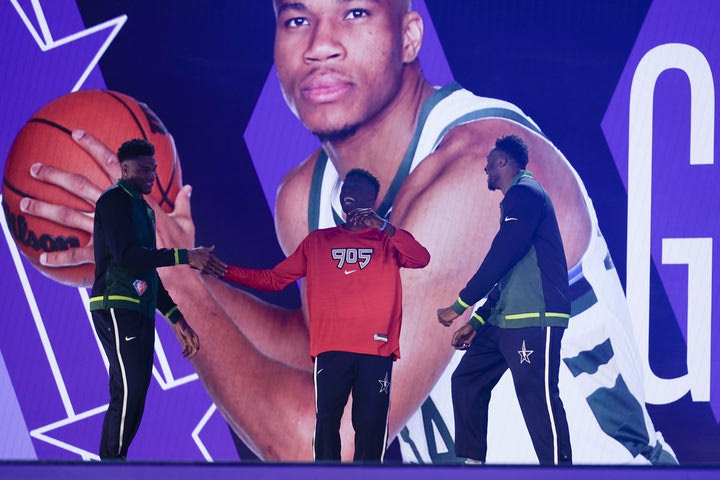 NBA All Star Game 2022: Η παρουσίαση των Antetokounmpos στο Skills Challenge