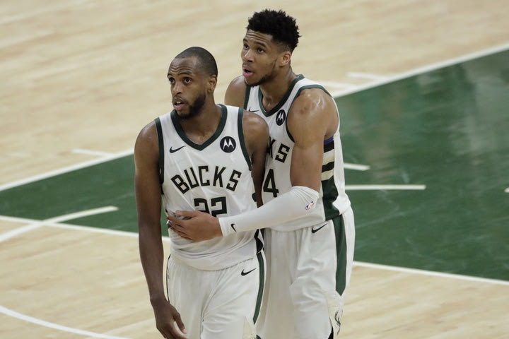 NBA: Οι Μιλγουόκι Μπακς πανηγυρίζουν, ο Κρις Μίντλετον είναι έτοιμος για το ντεμπούτο του
