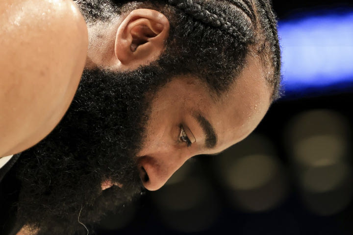 NBA: Ο Τζέιμς Χάρντεν ξέμεινε από κουράγιο