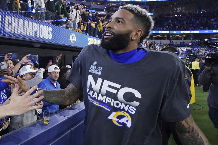 Super Bowl: Ο Μπέκαμ φόρεσε παπούτσια με 1.500 διαμάντια αξίας 176.000 ευρώ