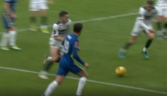 Ο Αθπιλικουέτα ισοφάρισε σε 1-1 για την Τσέλσι με τακουνάκι κόντρα στην Πλίμουθ