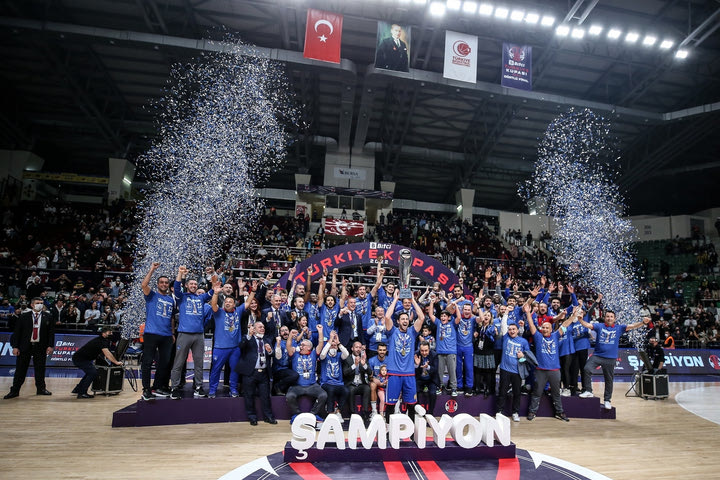 Φενέρμπαχτσε – Αναντολού Εφές 72-86: Μίτσιτς και Πλάις την έστεψαν Κυπελλούχο Τουρκίας