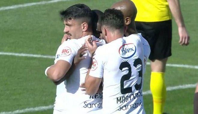 Το εύστοχο χτύπημα πέναλτι του Κόνραντ