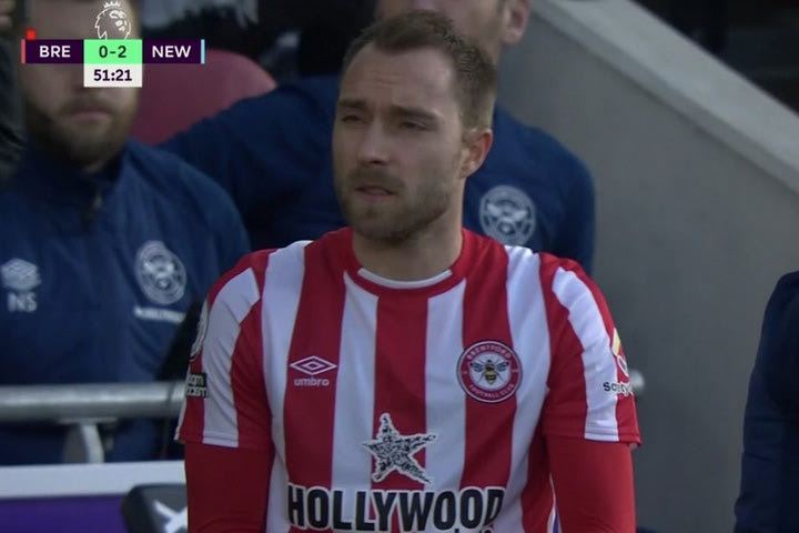 Μπρέντφορντ: Ο Έρικσεν επέστρεψε στα γήπεδα 8,5 μήνες μετά την ανακοπή καρδιάς που υπέστη στο χορτάρι