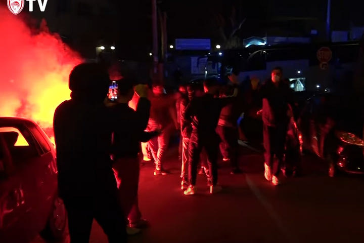 Final Four, Κύπελλο Ελλάδας: Η θερμή υποδοχή των φιλάθλων του Ολυμπιακού στο ξενοδοχείο