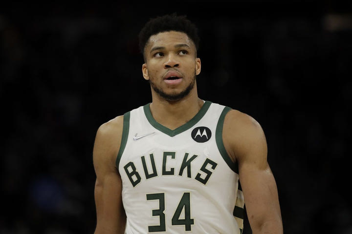 Γουόριορς – Μπακς 122-109: Τόμπσον – Πουλ τορπίλισαν το Μιλγουόκι του Αντετοκούνμπο