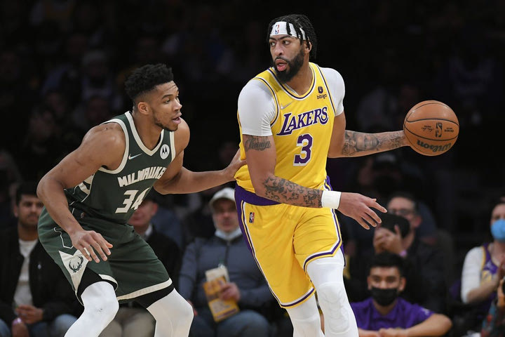 NBA: Τα highlights από το πάρτι των Μπακς κόντρα στους Λέικερς