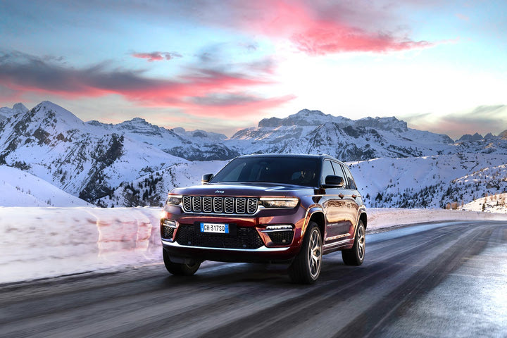To νέο Jeep Grand Cherokee έρχεται στην Ευρώπη, αποκλειστικά υβριδικό