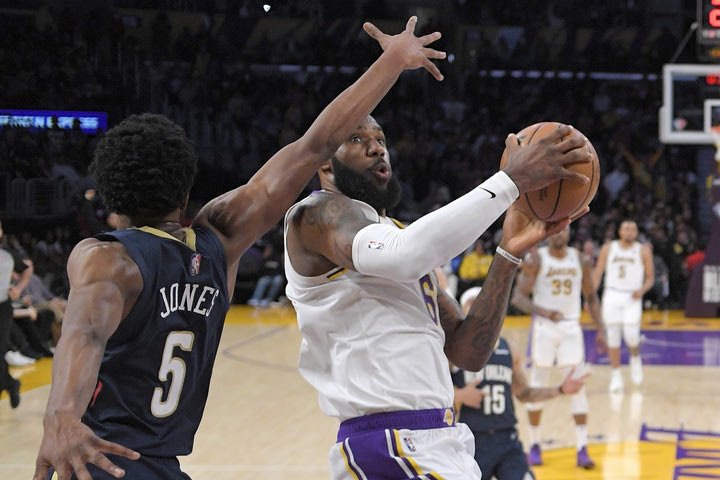 NBA: Οι Πέλικανς κυριάρχησαν στο Λος Άντζελες, πάλευε μόνος του ο ΛεΜπρόν