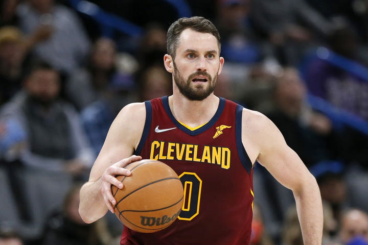 NBA: Σπουδαίος Κέβιν Λαβ, έσωσε την ζωή σε σκυλί που το χτύπησε αυτοκίνητο