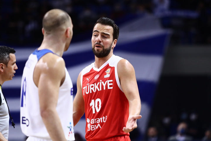 Με Λάρκιν και Μαχμούτογλου η 12αδα της Τουρκίας για το ματς κόντρα στην Εθνική