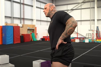 Ο Μάρτιν Φορντ ρίχνει κατά 4.000 θερμίδες ημερησίως τη διατροφή του, για να συγκρουστεί με τον “Ιρανό Χουλκ”