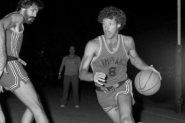 Ο ανίκητος Ολυμπιακός του 1976 και ο πρώτος τελικός στην ιστορία του κυπέλλου με την ΑΕΚ