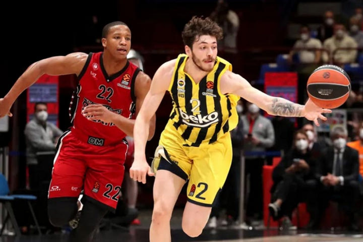 Αρμάνι Μιλάνο – Φενέρμπαχτσε 60-71: Καρέ νικών για την ομάδα του Τζόρτζεβιτς που πέρασε θριαμβευτικά από το Μιλάνο