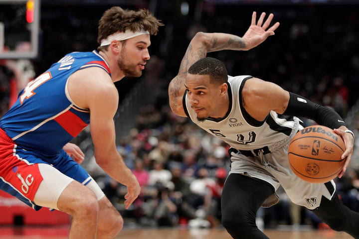 NBA: Απίστευτη ανταλλαγή για Σπερς και Χοκς με Μάρι για Γκαλινάρι