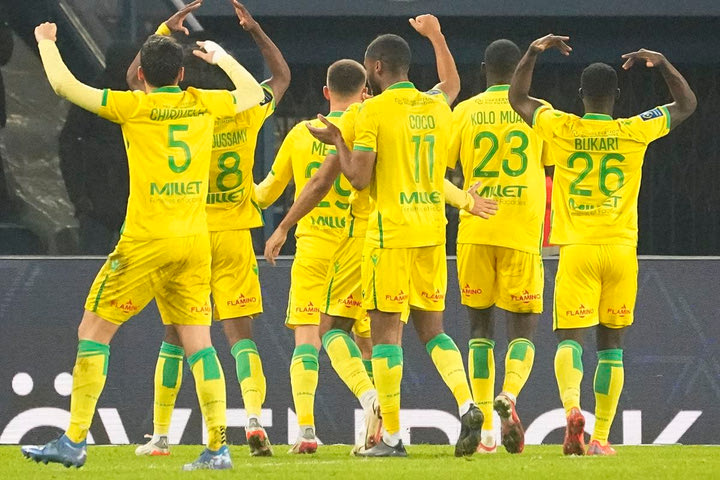 Ναντ – Παρί 3-1: Τα Καναρίνια κατέστρεψαν την επιστροφή της τριάδας φωτιά