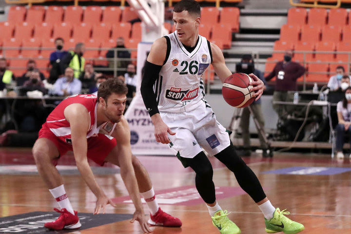 Final Four, επική απάντηση του Νέντοβιτς για τη φάση με τον Βεζένκοβ: “Τον κάλεσα σε χορό αλλά δεν ήξερε τα βήματα”