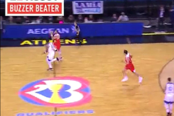 Ελλάδα – Τουρκία: Απίθανο buzzer beater του Οζντεμίρογλου με το ένα χέρι από το κέντρο